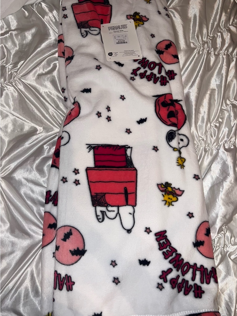 Peanuts White & Pink Halloween throw blanket